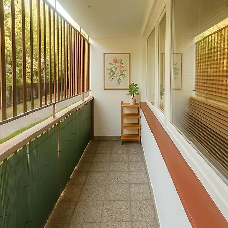 דירה Modern & Cozy Near Center