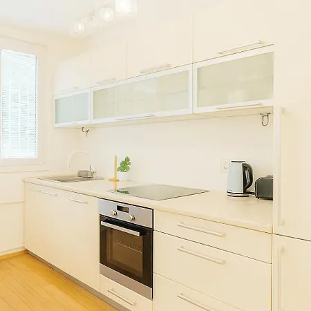 Modern & Cozy Near Center Prag