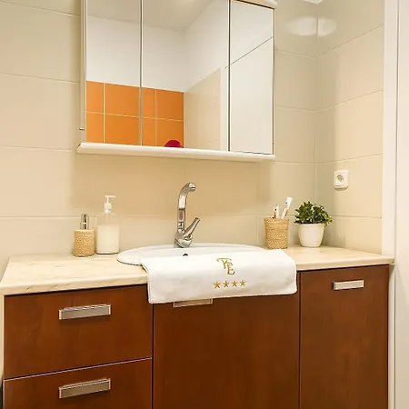 Modern & Cozy Near Center Appartement